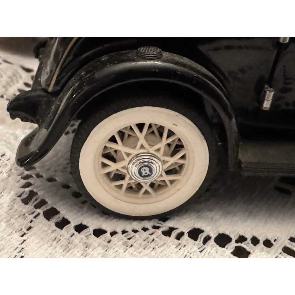 Franklin Mint 1932 Black Ford Deuce Coupe 1:24 Hot Rod Model Missing Pieces